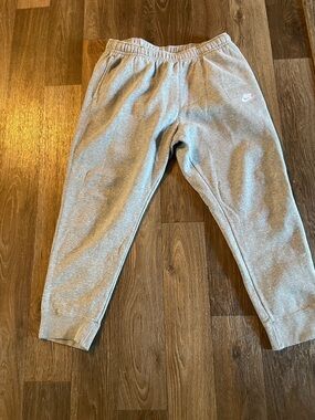 Nike men Light Gray Fleece Joggers